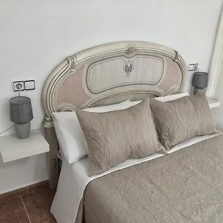 With 2 Bedrooms In Malaga, With Wonderful View And Encl Apartment